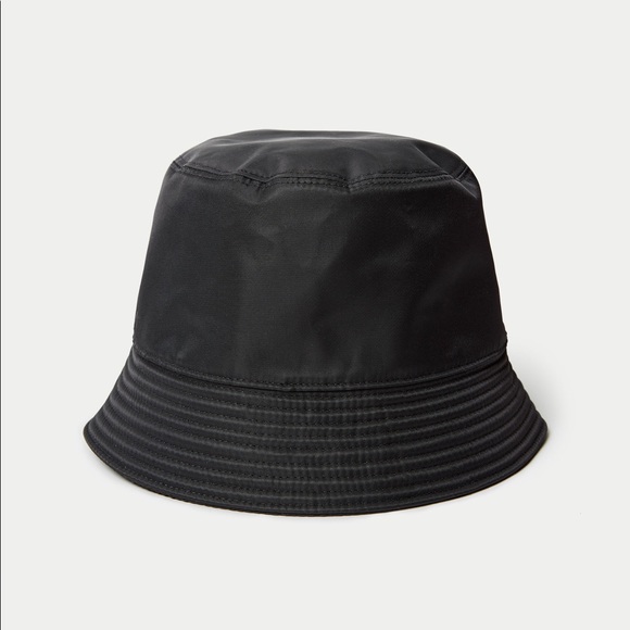 Aritzia Main Character Bucket Hat